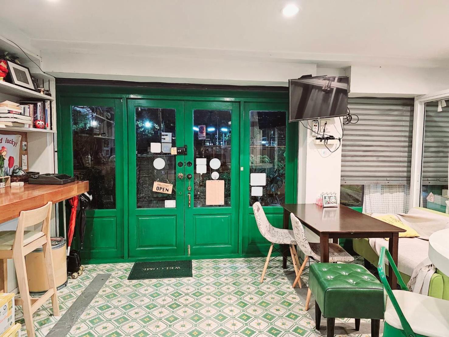 Ratana Boutique Hostel Бангкок Экстерьер фото