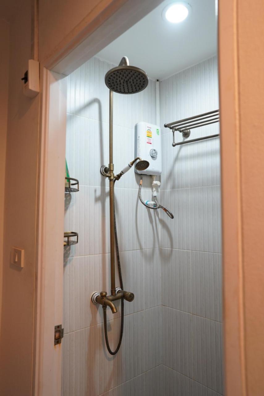 Ratana Boutique Hostel Бангкок Экстерьер фото
