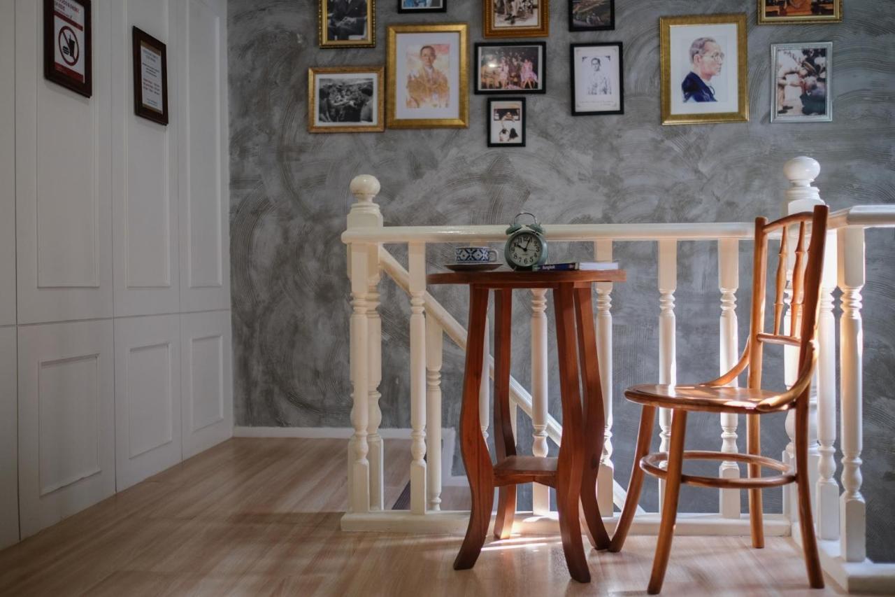 Ratana Boutique Hostel Бангкок Экстерьер фото