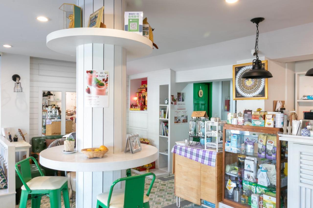 Ratana Boutique Hostel Бангкок Экстерьер фото