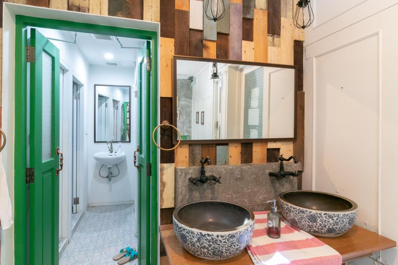 Ratana Boutique Hostel Бангкок Экстерьер фото